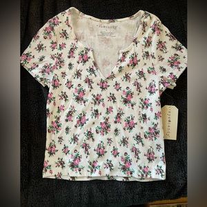 Eye candy V neck junior shirt size L